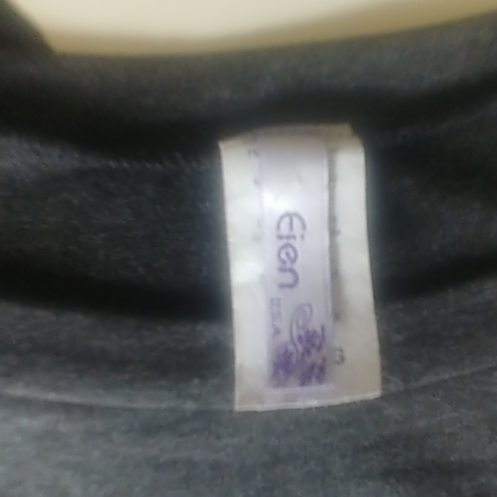 Shirt - Picture 4 of 4